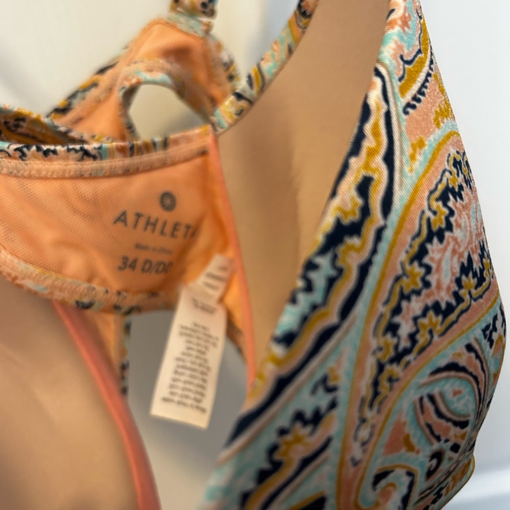 05. Athleta sports bra - Picture 2 of 2